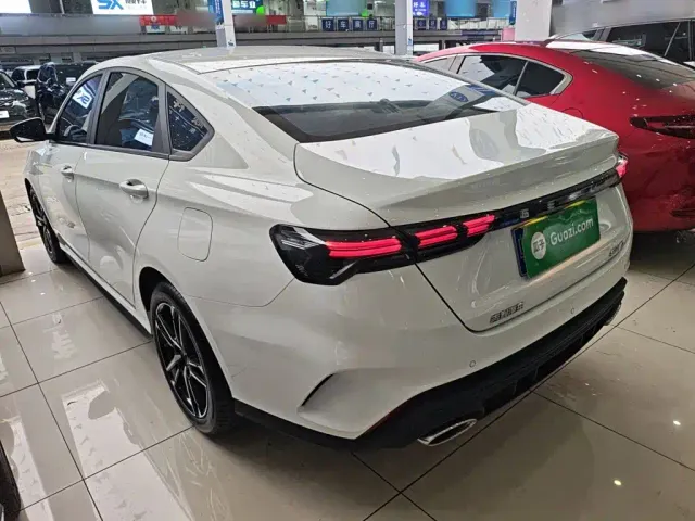 Geely Binrui — Фото автомобиля 4