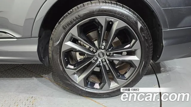 Audi Q7 55 TFSI quattro Premium — Фото автомобиля 16