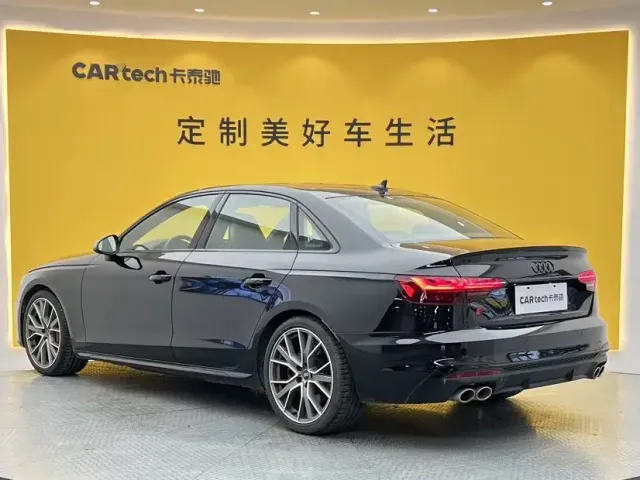Audi S4 — Фото автомобиля 6