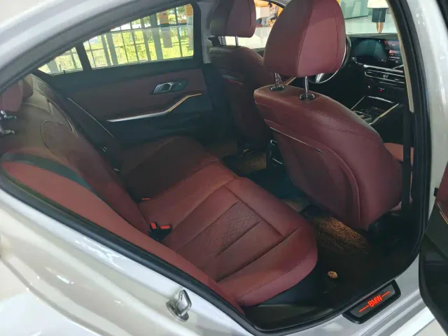 BMW i3 — Фото автомобиля 12