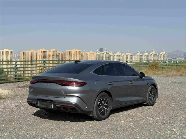 BYD Qin L — Фото автомобиля 4