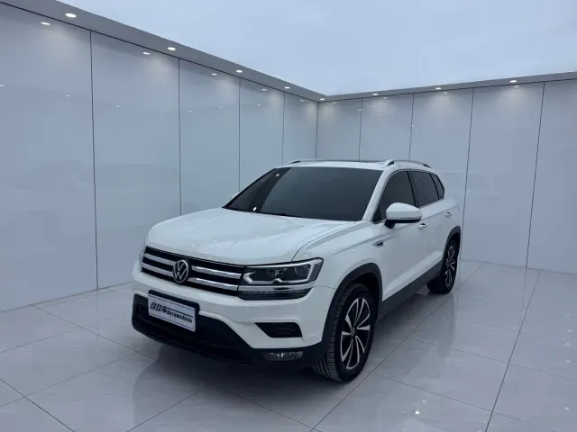 Фотография автомобиля — Volkswagen Tharu