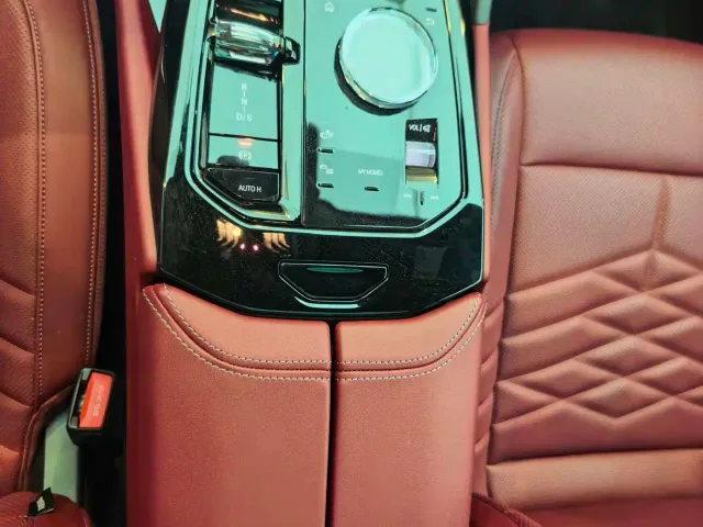 BMW 5 Series — Фото автомобиля 14