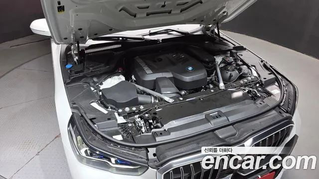BMW 5 Series G60 — Фото автомобиля 9