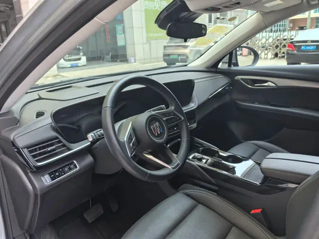 Buick Envision S — Фото автомобиля 10