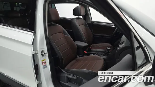 Volkswagen Tiguan — Фото автомобиля 16