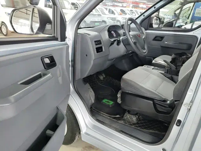 Wuling Yangguang — Фото автомобиля 15