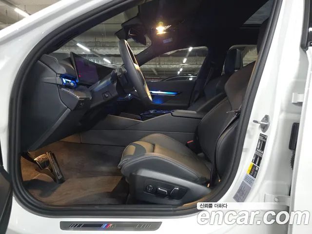 BMW i5 G60 — Фото автомобиля 9