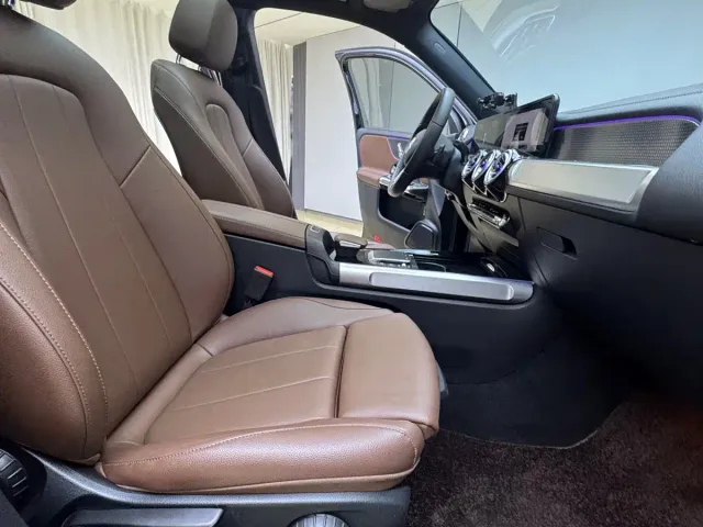 Mercedes-Benz GLB-Class — Фото автомобиля 24