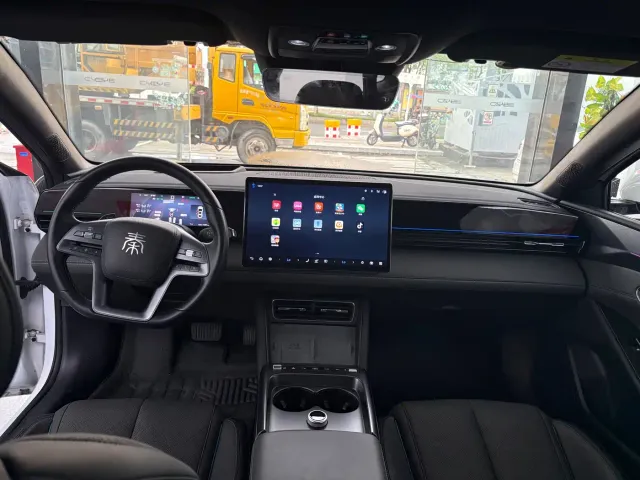 BYD Qin L — Фото автомобиля 15
