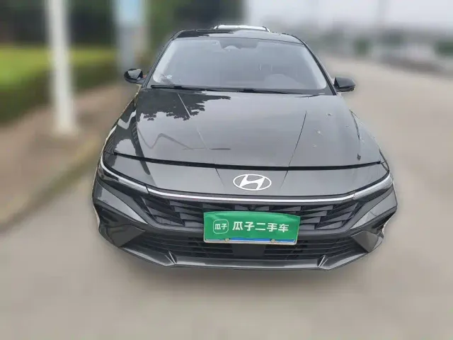 Hyundai Elantra — Фото автомобиля 2