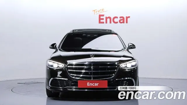 Mercedes-Benz S-Class — Фото автомобиля 3