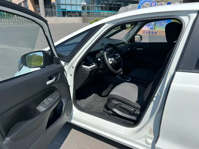 Honda Fit — Фото автомобиля 9
