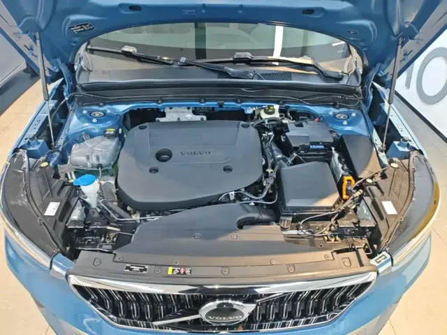 Volvo XC40 — Фото автомобиля 19