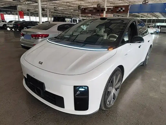 Фотография автомобиля — Li Auto i6