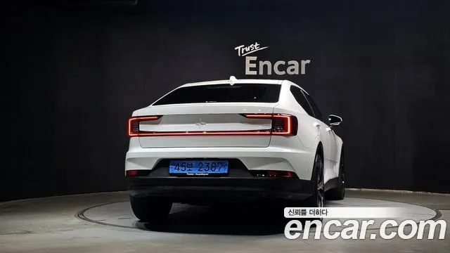 Polestar Polestar 2 — Фото автомобиля 4