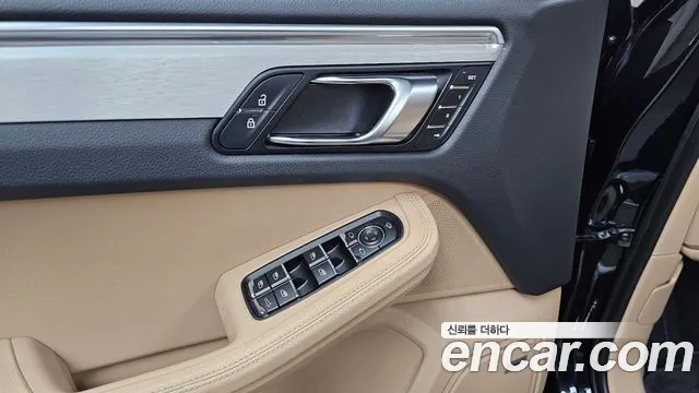 Porsche Macan — Фото автомобиля 14