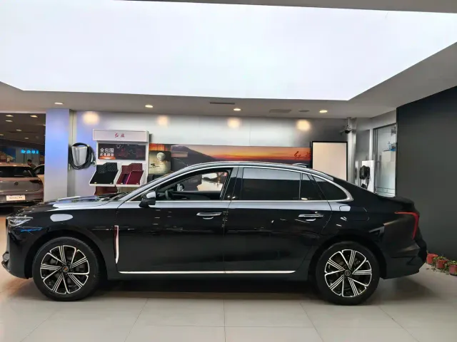 Hongqi H5 PHEV — Фото автомобиля 6