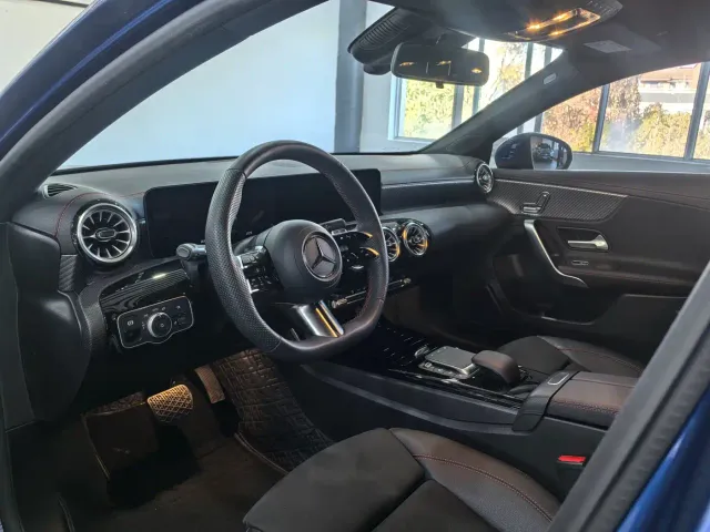 Mercedes-Benz A-Class — Фото автомобиля 11