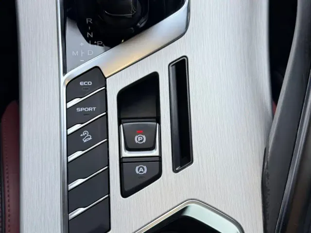 Geely Binyue — Фото автомобиля 11