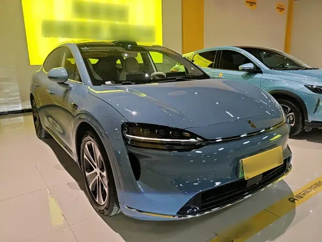 Luxeed R7 — Фото автомобиля 3