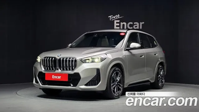 Фотография автомобиля — BMW X1
