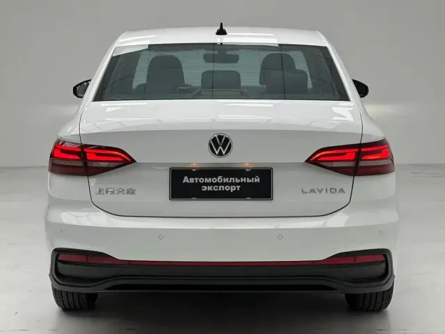 Volkswagen Lavida — Фото автомобиля 8