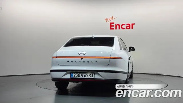 Hyundai Grandeur GN7 — Фото автомобиля 4