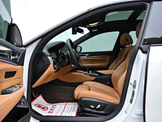 BMW 6 Series Gran Turismo — Фото автомобиля 11