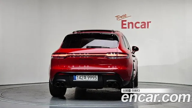 Porsche Macan — Фото автомобиля 4