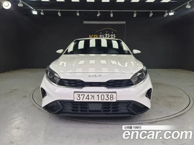 Фотография автомобиля — Kia K3 2nd Gen