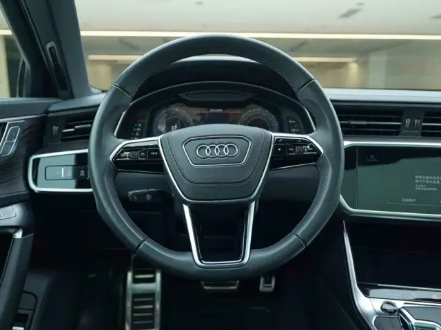 Audi A6L — Фото автомобиля 16
