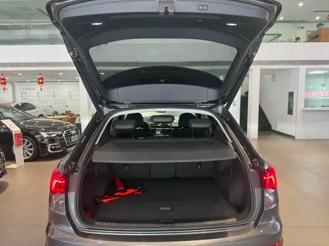 Audi Q3 — Фото автомобиля 20