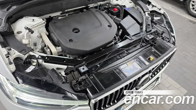 Вольво XC60 — Фото автомобиля 6