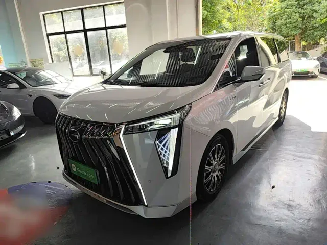 Фотография автомобиля — GAC Trumpchi E9