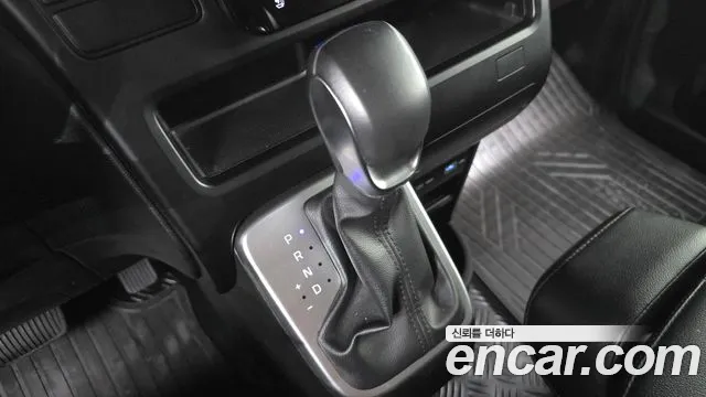 Hyundai Staria Staria Tourer 11 мест — Фото автомобиля 9