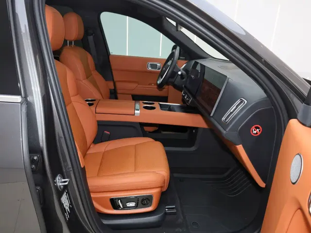 Li Auto L8 — Фото автомобиля 12