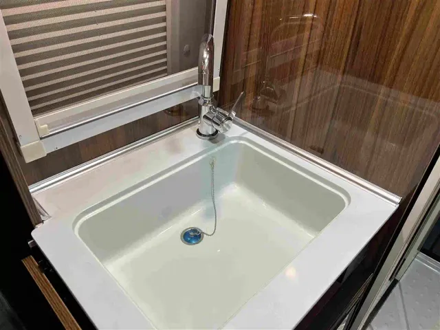 Maxus SAIC Maxus MAXUS V90 RV — Фото автомобиля 12