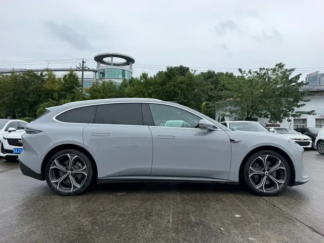 Nio ET5 Touring — Фото автомобиля 4