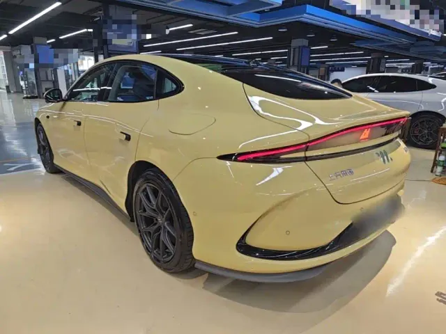 IM Motors L6 — Фото автомобиля 4