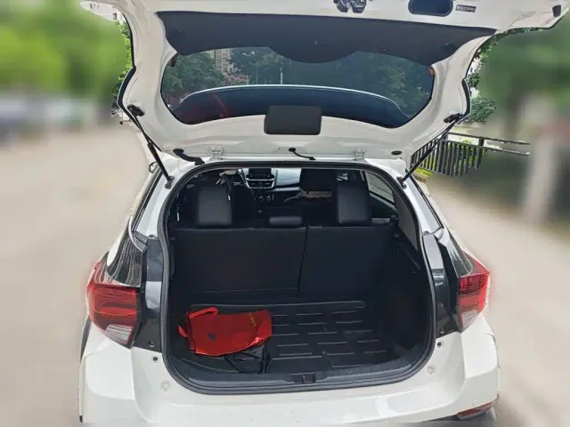 Toyota YARiS L Zhi Xuan — Фото автомобиля 20
