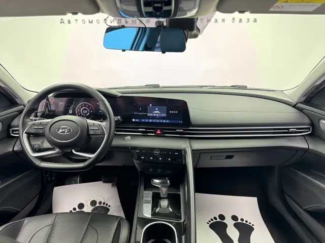 Hyundai Elantra — Фото автомобиля 9