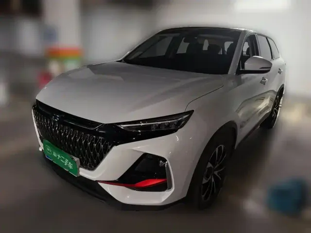 Фотография автомобиля — Changan X7 Plus