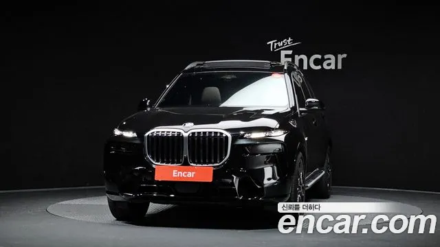 BMW X7 — Фото автомобиля 3