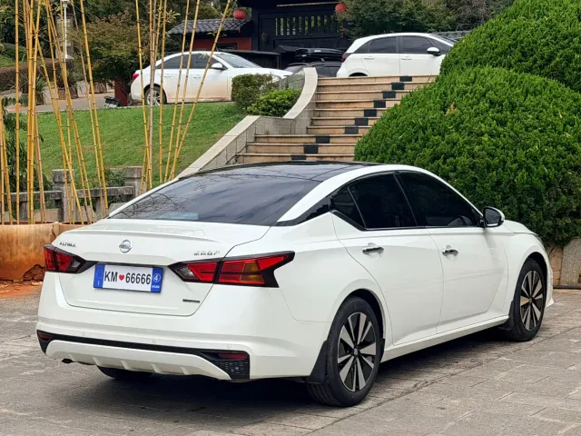 Nissan Teana — Фото автомобиля 4