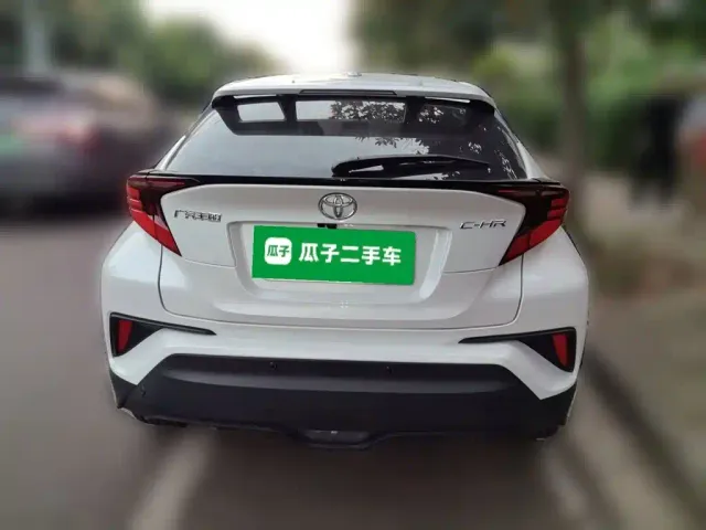 Toyota C-HR — Фото автомобиля 3