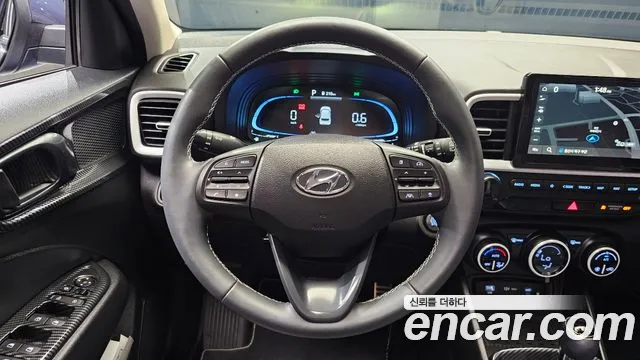 Hyundai Venue — Фото автомобиля 12
