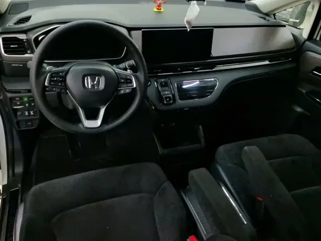 Honda Odyssey — Фото автомобиля 12