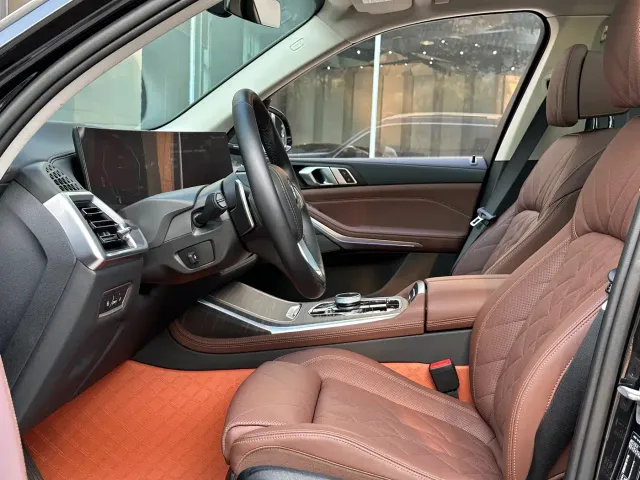 BMW X7 — Фото автомобиля 4