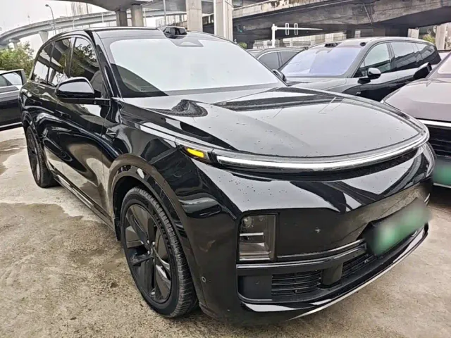 Li Auto L8 — Фото автомобиля 3
